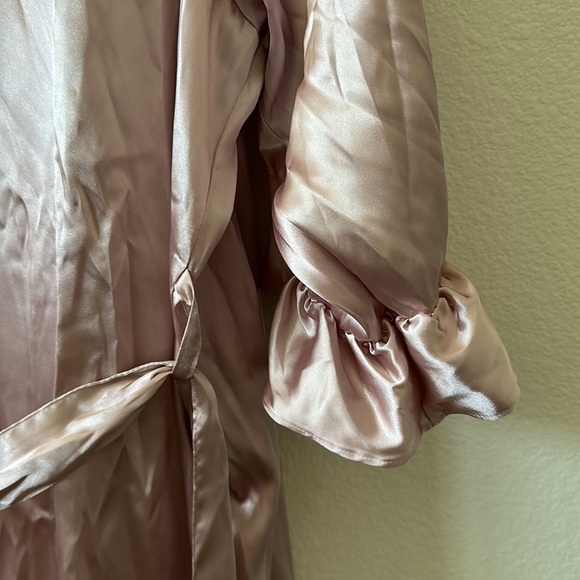 Dusty Pink Robe L/XL David’s Bridal - Picture 5 of 6